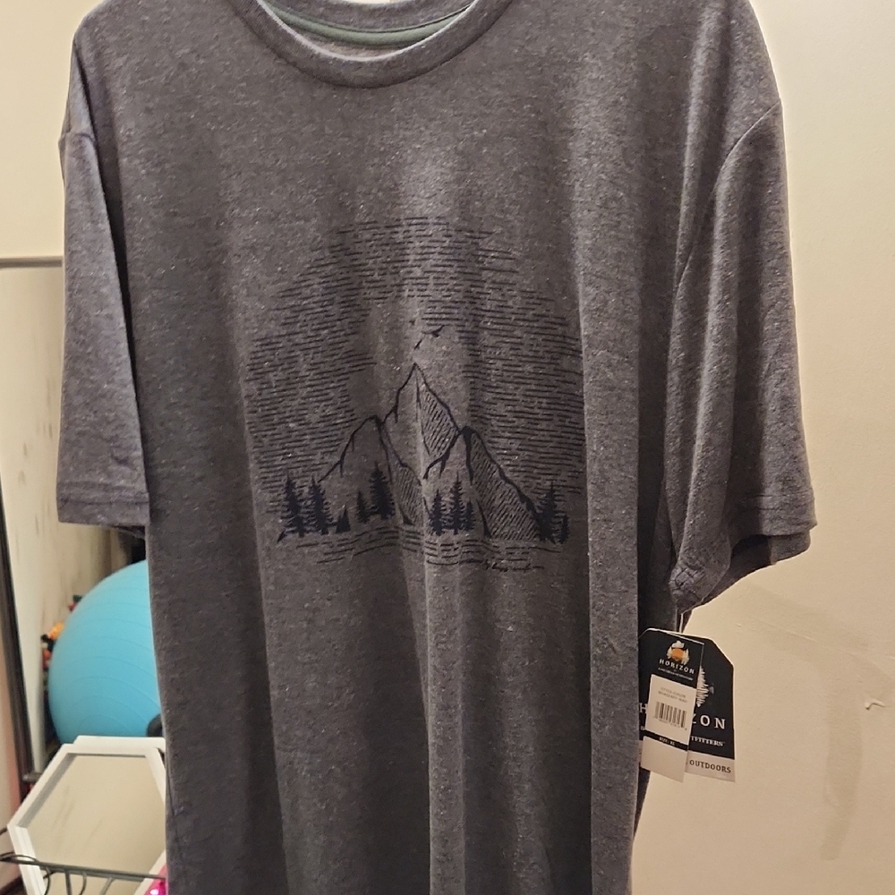 Heather Gray Mountain Graphic Tee